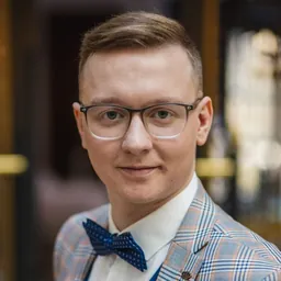 Денис Липатов